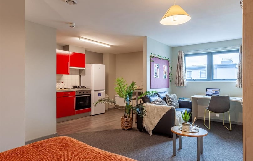 Crown Street, East Reading, Reading - Image 1